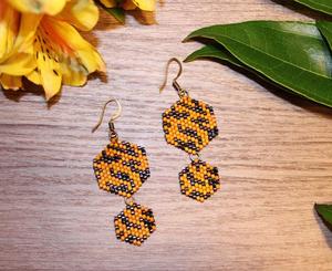 Pendientes de cuentas Miyuki hechos a mano, felicidad artesanal - Product Image 1