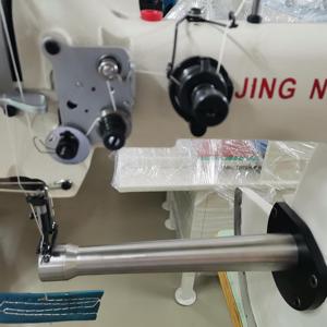Machine à coudre à cylindre JN-167 avec petite bouche, positionnement automatique et alimentation composée pour chaussures, jouets et équipements sportifs - Product Image 3