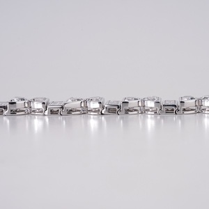 กำไลข้อมือทองคำแท้ 14K ประดับเพชรเลี้ยงในห้องปฏิบัติการสำหรับผู้หญิง เครื่องประดับหรูหราพร้อมเพชรทรงบริลเลียนท์และสไตล์เหนือกาลเวลา - Product Image 3