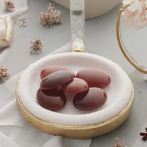 Hình dạng hình bầu dục mã não đỏ Cabochon có sẵn với số lượng lớn; chúng có chất lượng cao và phù hợp để làm đồ trang sức. - Product Image 3