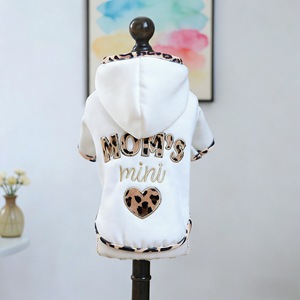 Sweat-shirt à capuche imprimé léopard blanc pour petits et moyens chiens et chats, vêtements pour animaux de compagnie quatre saisons, matériau en polyester - Product Image 1