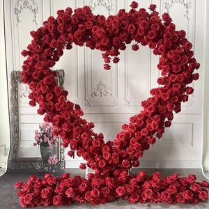 L20 Composizioni Floreali Artificiali a Forma di Cuore più Vendute per Proposte di Matrimonio e Decorazione Sfondo per Eventi - Product Image 4