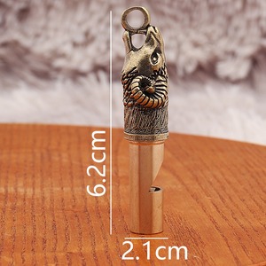 Nuevo Diseño 2026: Llavero con Colgante de Silbato Retro de Cobre con Forma de los Doce Animales del Zodíaco para Supervivencia al Aire Libre - Product Image 3