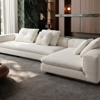 Ensemble de canapés en polaire de style minimaliste italien, base en acier inoxydable, matelassage vertical géométrique, rembourrage moelleux et volumineux, système à tenons et mortaises