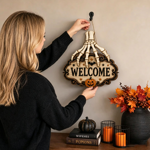 Placa de Bienvenida de Madera Estilo Gótico Rústico para Halloween con Adorno de Garra de Esqueleto, Calabaza de Jack O' Lantern y Murciélago, Regalo de Recuerdo para Fiestas - Product Image 1