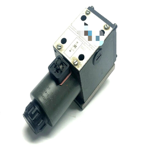Controlador de Solenoide Hidráulico Plc 4WE 10 EB30CG24N9Z4 - Product Image 1