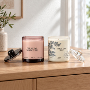 Vela aromática de lujo con aroma a fresa y cilantro, impresa con logotipo personalizado, directamente de fábrica Aikun, en vaso de vidrio con tapa, para compradores de regalos corporativos. - Product Image 2