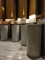 Lavabo italien moderne en marbre blanc de Carrare, lavabo sur pied à cylindre solide