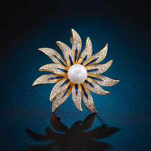 1 broche de flor de perla elegante y de moda, Pin elegante versátil creativo para mujer, regalo para broche de girasol de Corea del Sur - Product Image 1