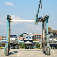 Lève-bateau hydraulique marin pour manutention de yachts et grues de chantier naval