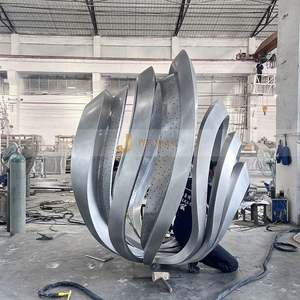 Estatua de Exterior Art Deco Profesional de Alta Calidad en Acero Inoxidable 316 304, Impermeable, con Instalación en el Suelo - Product Image 5