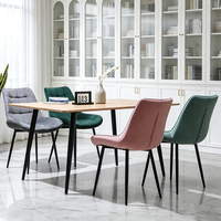 Fabricant de meubles pour la maison en gros, meubles européens pour la maison, design moderne, chaise de salle à manger avec pieds noirs et assise en PU