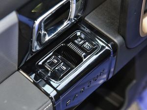 Vente flash Nouvelle <span class=keywords><strong>mini</strong></span> voiture Wuling <span class=keywords><strong>KiWi</strong></span> EV Voiture urbaine 4 roues Véhicules électriques chinois Voiture électrique miniature pas chère pour adultes <span class=keywords><strong>KiWi</strong></span> - Product Image 6
