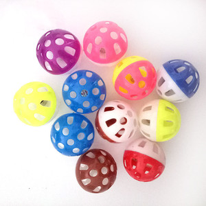 Bola Mainan Kucing Grosir, Bola Plastik Bulat Berongga dengan Lonceng Suara untuk Hewan Peliharaan Kucing - Product Image 2