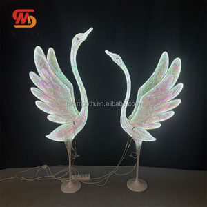 SMOOTH Cisne Eléctrico Romántico Gigante Iluminado para Decoración de Pasillos, Cisne LED para Caminos, Accesorios para Eventos y Decoración de Bodas - Product Image 3
