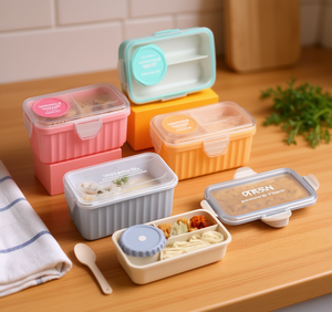 Set di contenitori per alimenti rettangolari con coperchio a clip, impilabili, con cucchiaio, per viaggi e conservazione in frigorifero - Product Image 2