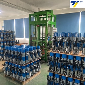 <span class=keywords><strong>Moteur</strong></span> de <span class=keywords><strong>porte</strong></span> de <span class=keywords><strong>garage</strong></span> à volet roulant de conception moderne fabriqué en Chine AC 300KG-2000KG AC <span class=keywords><strong>500</strong></span> kg Ouvre-<span class=keywords><strong>porte</strong></span> roulant pour <span class=keywords><strong>porte</strong></span> de <span class=keywords><strong>garage</strong></span> - Product Image 6