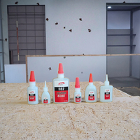 Colle Super Forte Fengcai en Vrac 502 – Adhésif Instantané à Séchage Rapide pour la Construction et l'Emballage – Prix Fabricant – Fût de 25kg/1000kg