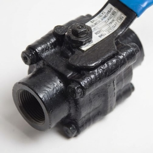 Vanne à boisseau sphérique en acier forgé OEM A105, classe 800, conception en trois parties, filetage NPT, extrémité SW - Product Image 4