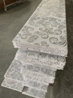 Lámina de Techo de PVC Económica con Diseño Estampado en Caliente, Placa de Techo Falsa de PVC de Fabricante Chino