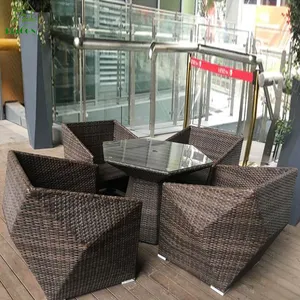 Meubles de restaurant à porte commerciale Guangdong ensembles de salle à manger en rotin de restaurant en osier extérieur