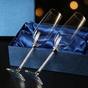 Copas de Cristal Hechas a Mano para Brindis, en Par, con Base Llenada de Diamantes, Estilo Romántico Francés, para Ceremonia de Boda, Capacidad de 220 ml - Product Image 2