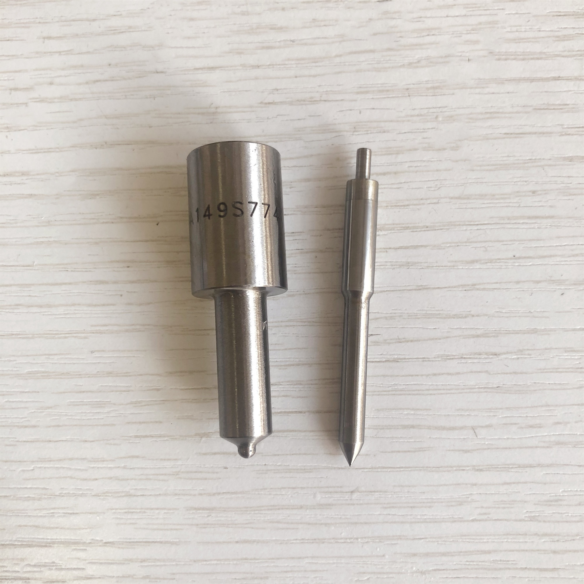 diesel fuel nozzle DLLA142S354N502 105100-5430  s nozzle DLLA142S354N502 auto parts injector nozzle DLLA142S354N502