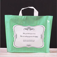 Sacs à main en plastique PE sur mesure, résistants à l'humidité, pour les magasins de vêtements, sacs de shopping, impression numérique, design tendance