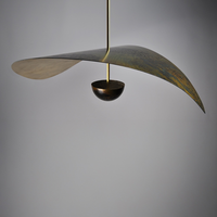 Lustre LED en laiton sculptural minimaliste moderne italien pour salle à manger, salon, chambre, villa, escalier