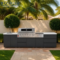 Îlot de cuisine extérieur modulaire en acier inoxydable avec barbecue à gaz intégré, brûleur latéral, plaque de cuisson et évier pour jardin de villa