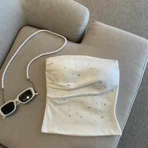 Женская летняя облегающая повседневная кофта без бретелек с логотипом спереди и стразами - Product Image 6