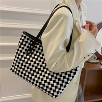 Bolsos de hombro a cuadros tejidos para mujer, bolsos de mano informales Vintage, bolso elegante con textura tierna, gran capacidad, en relieve, clásico, Diario, versátil