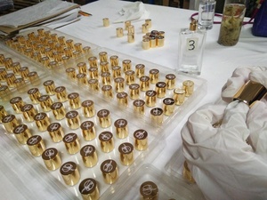 OEM Nắp Vặn Kim Loại Hợp Kim Kẽm Sang Trọng Và Tinh Tế Tùy Chỉnh Nắp Đầu Ô Nắp Nước Hoa - Product Image 5