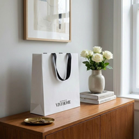 Sacs shopping en papier blanc personnalisés avec impression, poignée large en soie noire, design minimaliste, sac en papier pour bijoux avec logos