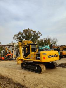 Excavatrice japonaise d'occasion 20 tonnes Komatsu PC 200 d'origine Japon 20 tonnes Excavatrice moyenne Komatsu PC200 à vendre - Product Image 6