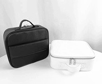 Étui de maquillage personnalisé en cuir PU PVC avec fermeture éclair, étanche, tendance, organiseur de cosmétiques, étui de voyage avec miroir lumineux LED grand format