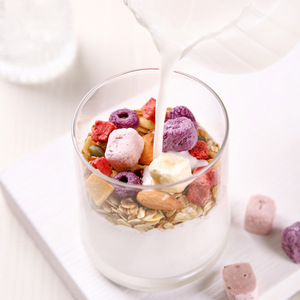 Granola <span class=keywords><strong>de</strong></span> Frutas y Yogur al por Mayor <span class=keywords><strong>de</strong></span> Fábrica, Cereal <span class=keywords><strong>de</strong></span> Avena Saludable Listo para Comer para el Desayuno Diario o como Snack - Product Image 4