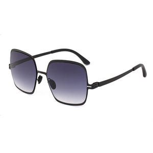 Gafas de Sol Cuadradas B95 Hechas a Medida para Mujer con Patillas de Resorte, Montura de Acero sin Tornillos, UV400, Ligeras, Estilo Instagram - Product Image 5