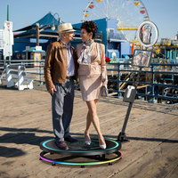Cabine vidéo holographique 360° avec rotation automatique, capacité de charge de 350 kg, compatible avec les smartphones SLR et l'iPad, capture 3D flottante