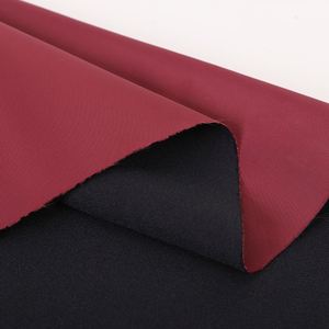 ผ้าเคลือบ PVC PU กันน้ำ ผลิตจากโพลีเอสเตอร์ไนลอน 70d ริปสตอป 100% สำหรับทำกระเป๋าแบบกันน้ำ - Product Image 4
