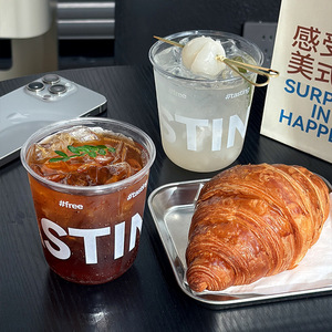 Ly cà phê đá nhựa PET trong suốt, đáy tròn, dùng một lần, có nắp uống không cần ống hút hình chữ U, dùng cho đồ uống lạnh - Product Image 6