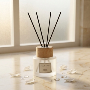 Diffusore di Aromi <span class=keywords><strong>in</strong></span> Vetro Satinato con Coperchio <span class=keywords><strong>in</strong></span> Legno Naturale 110ML, Etichetta Privata OEM ODM, Profumo Duraturo - Product Image 4