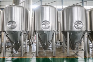 Fermentador de <span class=keywords><strong>Cerveza</strong></span> Cónico de Acero Inoxidable con Sistema CIP de 100L a 5000L - Product Image 3