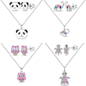 Nuevo Diseño Personalizado: Set de Joyería Infantil para Niñas con Engaste de Garra Esmaltada, Varios Animales, Plata de Ley 925, Collar y Pendientes para Fiesta - Product Image 1