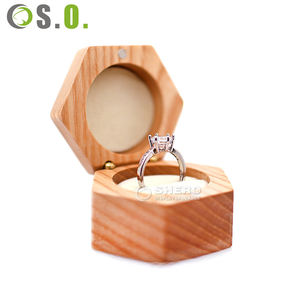 Boîte de rangement en bois de noyer noir pour bagues de mariage et de fiançailles, boucles d'oreilles, plusieurs couleurs, pour une seule bague, panneau mural en bois, artisanat en bois - Product Image 1