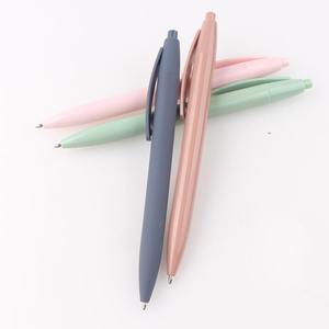 Stylos à bille en plastique pressé les plus vendus avec impression de logo personnalisée, fabricant pour papeterie cadeau - Product Image 2