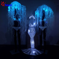 Chine Hot Selling LED Costumes Luminous Jellyfish Shell Sous-vêtements et couvre-chef Vêtements de performance étincelants pour la danse
