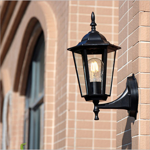 Tường đèn lồng ngoài trời sáng tạo sản phẩm làm vườn không thấm nước Antique Brass tường đèn treo tường ánh sáng - Product Image 4