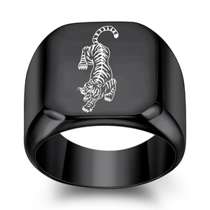 Bague carrée en acier inoxydable pour homme, 18 mm, gravée au laser avec motif animal tigre, style punk, cadeau de bijoux - Product Image 5