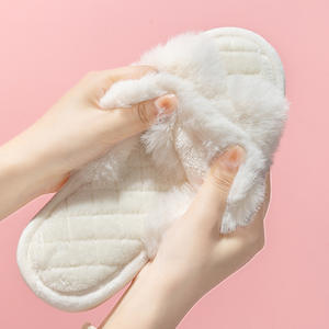 Chaussons d'intérieur et d'extérieur en peluche pour femmes, à bout ouvert, en fausse fourrure, antidérapants, pour l'hiver, le printemps et l'automne - Product Image 4